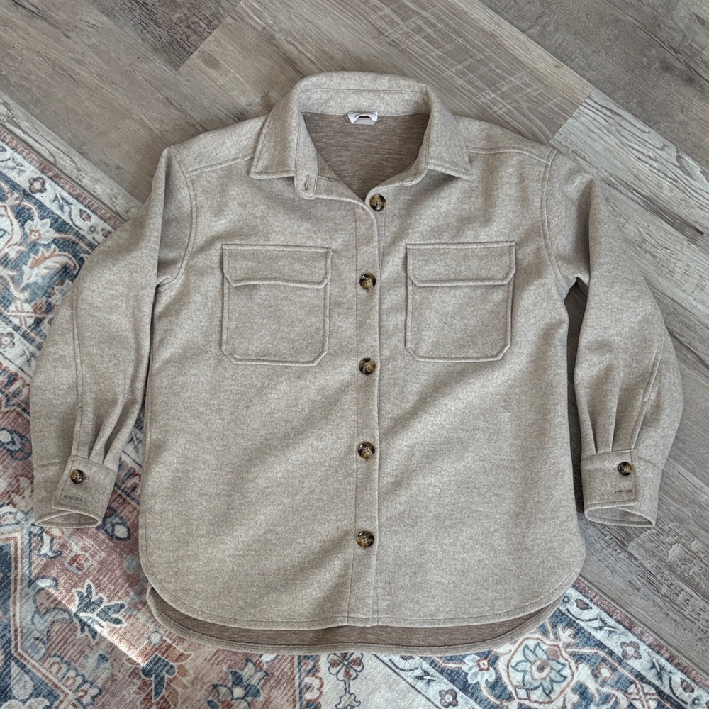 Oversized Shacket Size Small Oatmeal Colour Button Down Pockets